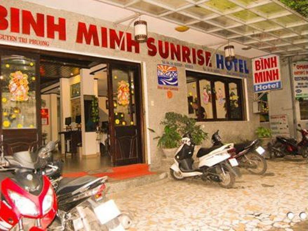 Готель Binh Minh Sunrise Хюе Екстер'єр фото